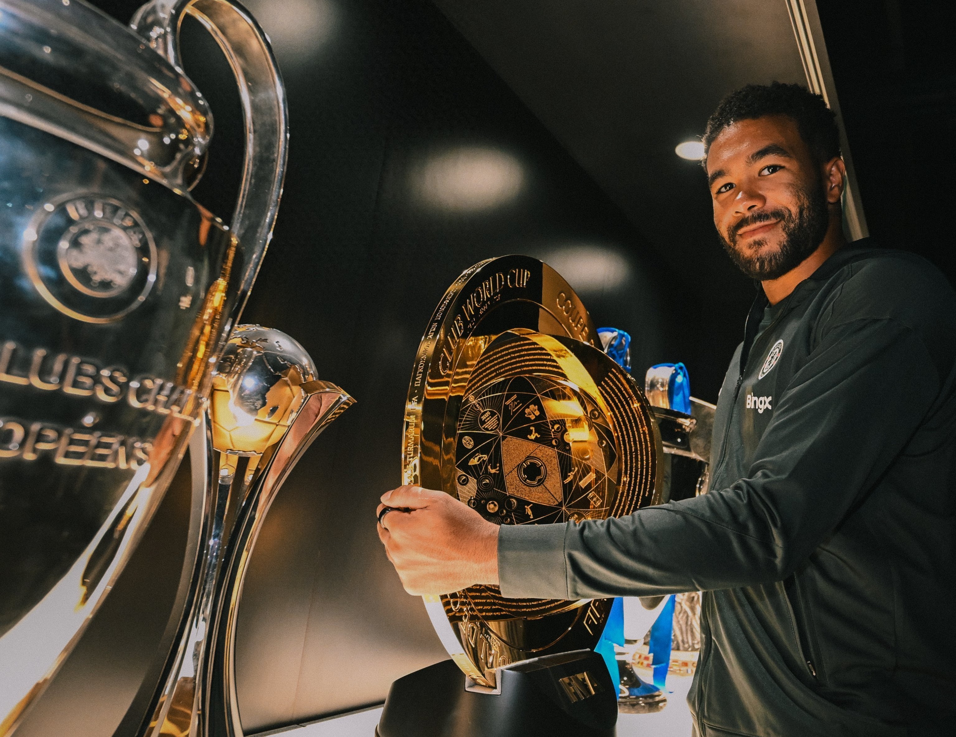 开云平台-关于赛后切尔西备战亚冠，外线爆发细节曝光，更衣室稳定，资深球员宣示担当的信息